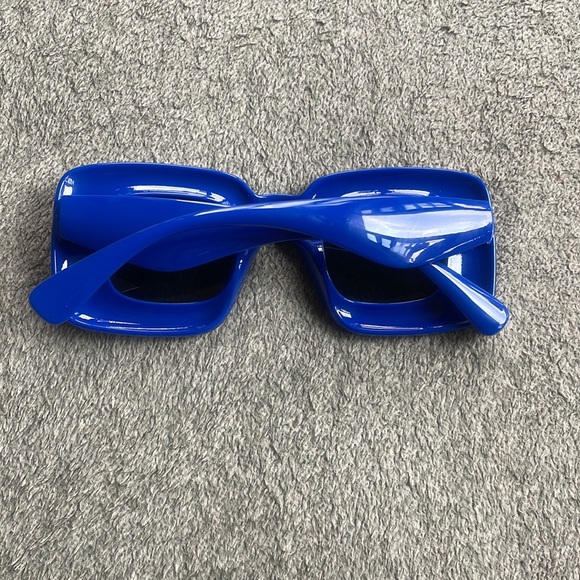 BLUE SQAURE THICK FRAME y2k sunglasses *NEW*